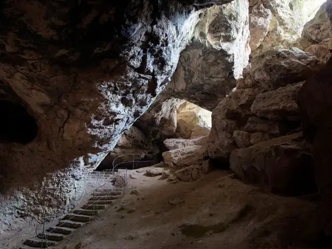 Kakushöhle von innen | Stadt Mechernich