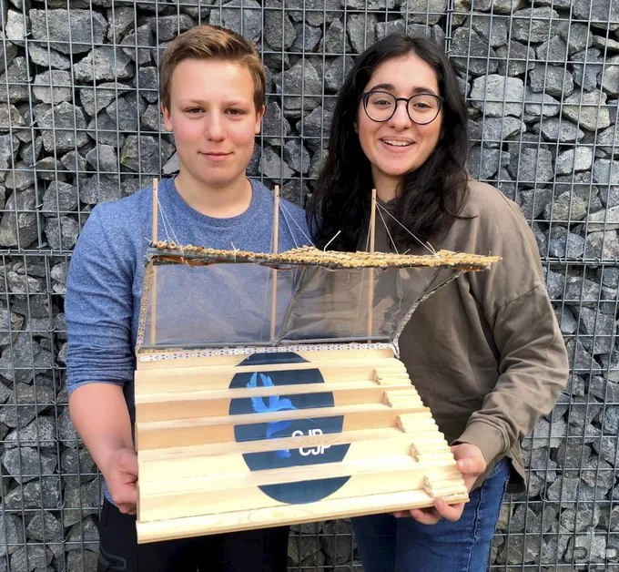 Ramona Koch und Dilan Celik mit ihrer CJP-Arena